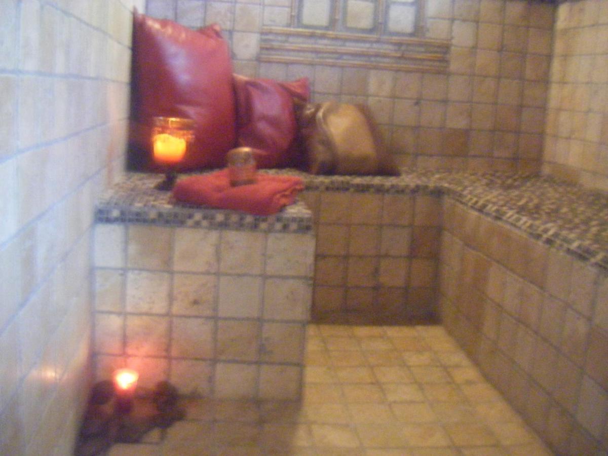 SUITE spa accès autonome Beaucaire  Extérieur photo